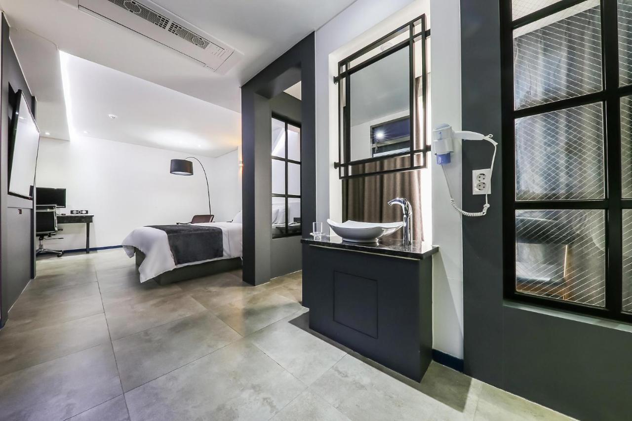 Seosan Aria Hotel Екстер'єр фото